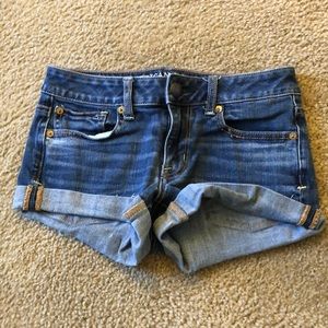 Womens American Eagle Shortie Shorts size 2